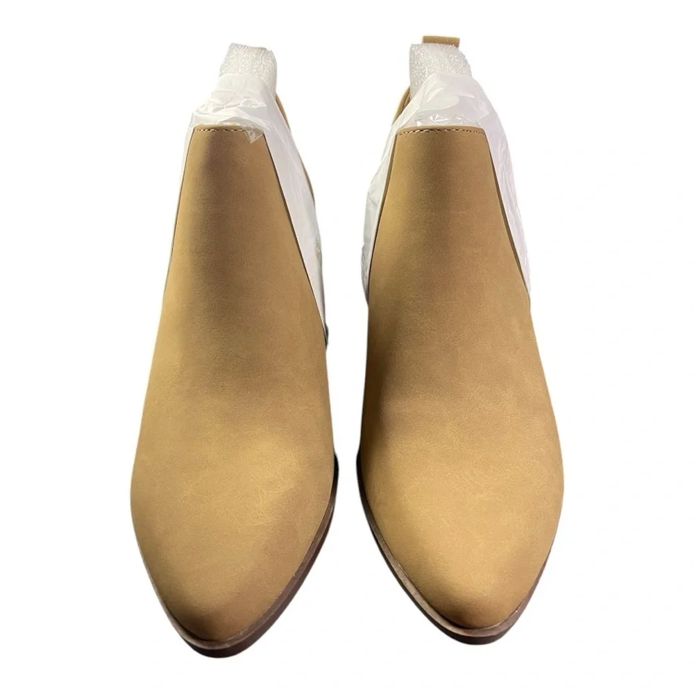 Brand New Soda Ankle Booties – Size 10
